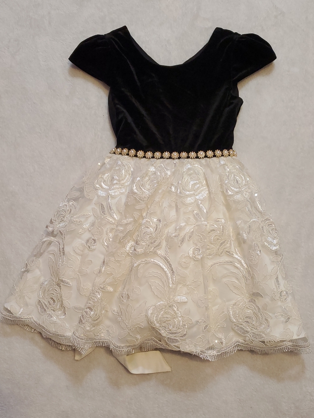 Jessica Simpson Black Velvet and Ivory Floral Lace Formal Dress for Girls